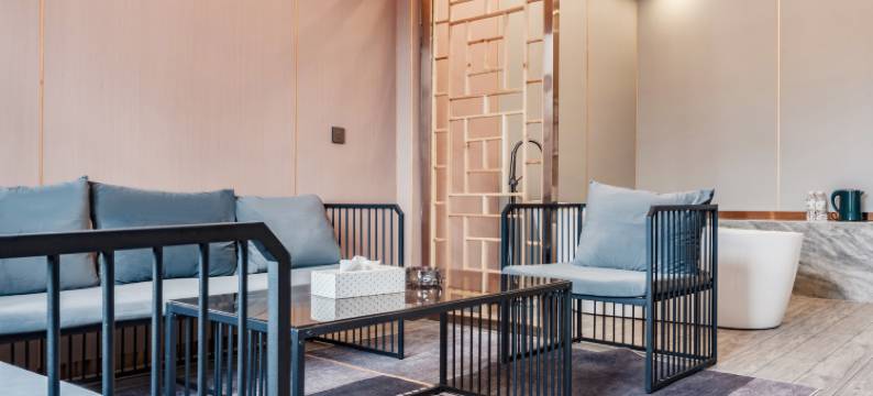 新四海龙主题酒店(兴凯花园店)图片