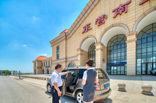 西格尔轻奢酒店(东营胜利油田中心医院西城万达广场店)图片