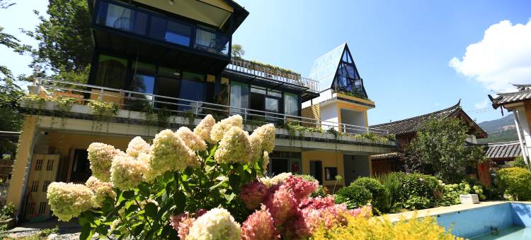 与君观山·静谧花园观雪山美宿(白沙古镇店)图片