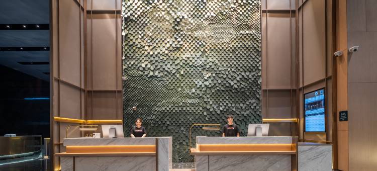 沈阳青年大街方型广场地铁站亚朵酒店图片
