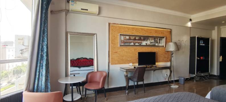 索菲亚假日酒店(建水古城西门店)图片