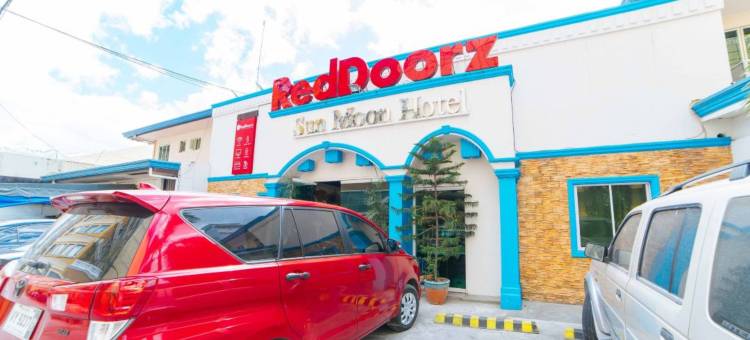 瑞德多兹酒店 - 近安格勒斯城市漫步街(RedDoorz near Walking Street Angeles City)图片