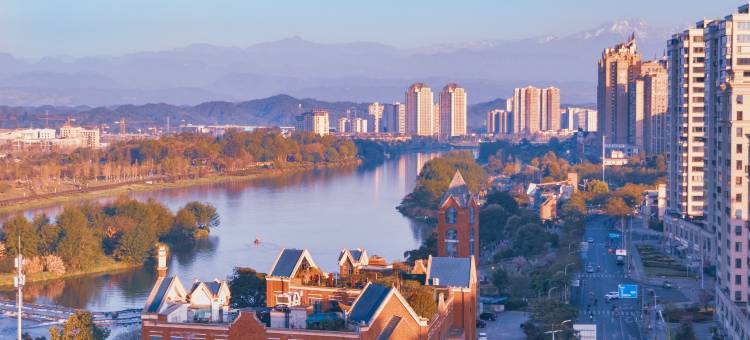 邛崃喜瑞达·湖畔酒店图片