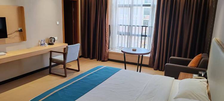 征途酒店(高州挂榜岭森林公园店)图片