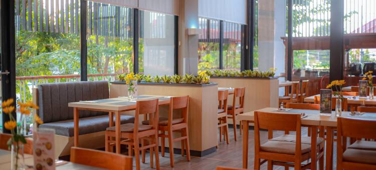 三宝垄新邦利马上峰酒店 Powered by Archipelago(Up-Peak Hotel Simpang Lima Semarang Powered by Archipelago)图片