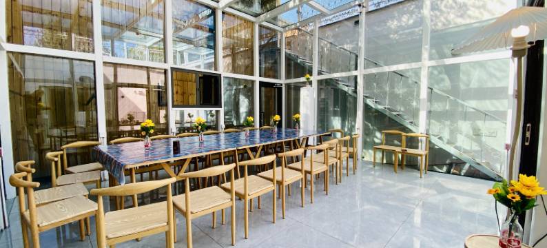 冈仁波齐青年旅舍(六星街店)图片