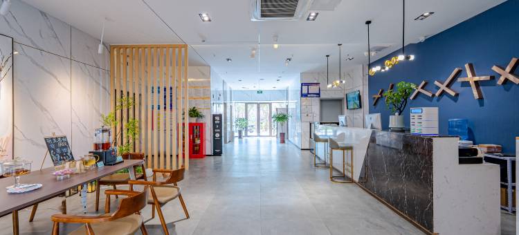 丽呈君顿酒店(济南西站国际会展中心店)图片