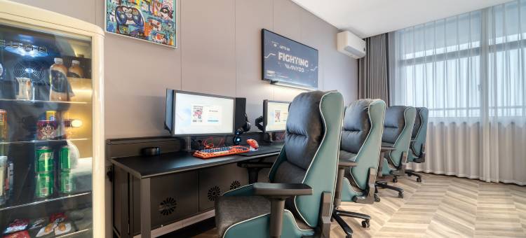 网鱼电竞酒店(杭州萧山机场义蓬地铁站店)图片