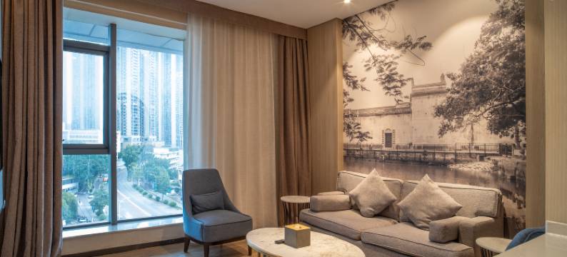 深圳观澜长湖地铁站亚朵酒店图片