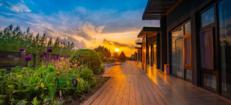 那拉提乌孙杉云居图片