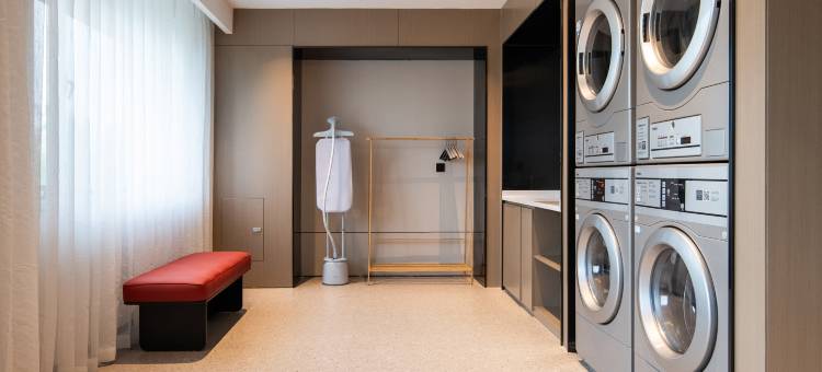 柏曼酒店(新世界购物广场店)图片