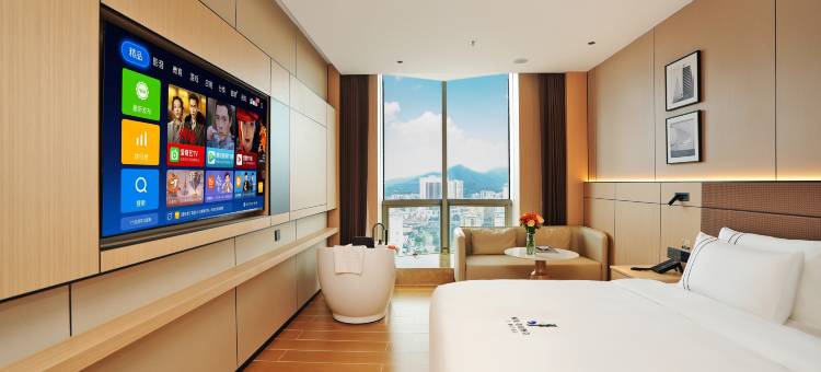 易趣·君临酒店(中山三乡雅居乐车站店)图片