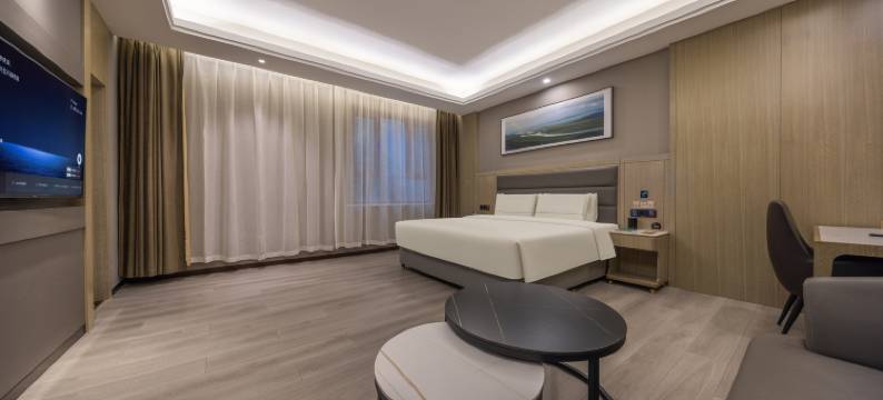 和田夜市团结广场亚朵酒店图片