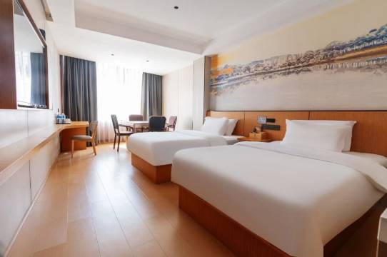 岚枫酒店(陇南宕昌官鹅沟大桥店)