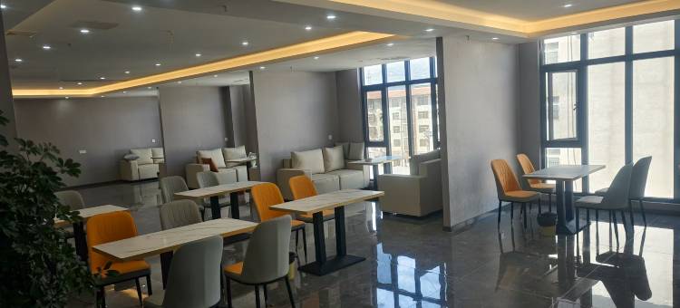 布拖云泊大酒店图片