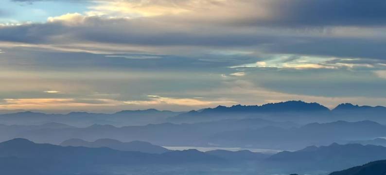 九华山六如·云见花园民宿(九华街肉身宝殿店)图片