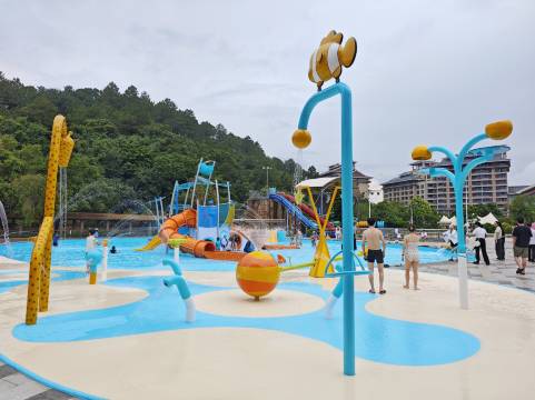 新兴翔顺金水台温泉小镇图片