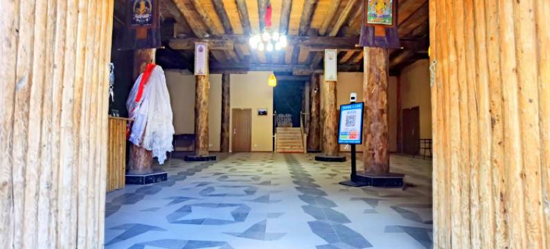 新龙措卡度假酒店图片