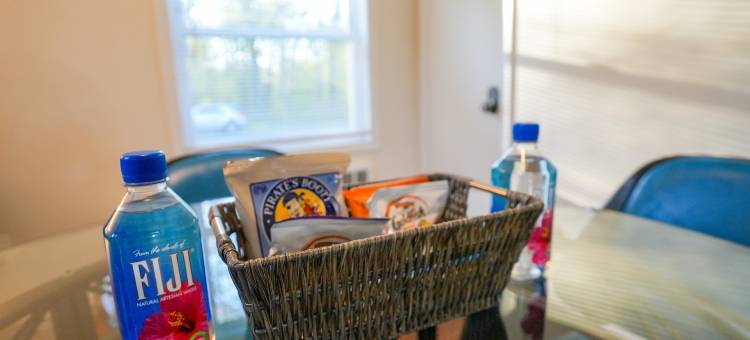 5•Star Fave Cape Cod Style Gem with Bedroom on the Main图片