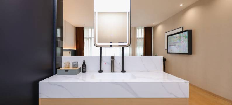 亚悦酒店(亿都南半球店)图片