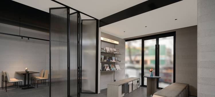 泰安天外村龙潭路亚朵轻居酒店图片