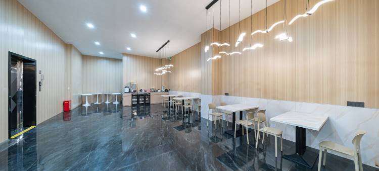 汕头高铁站橙子美居酒店(沃尔玛购物广场星湖商业城店)图片