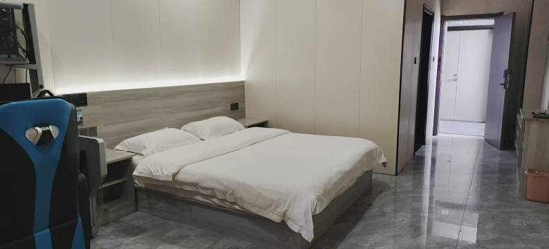 察布查尔·君辰电竞酒店(查鲁盖西街店)图片