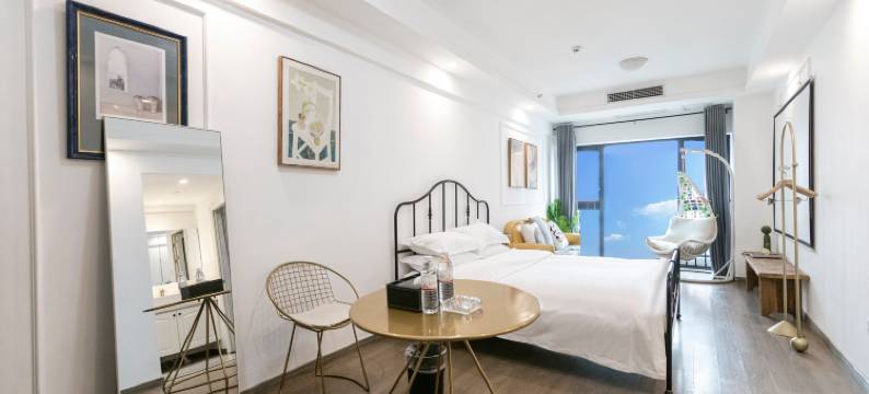 云朵江景民宿(重庆解放碑十八梯店)图片