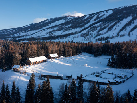 喀纳斯清·一水云间酒店