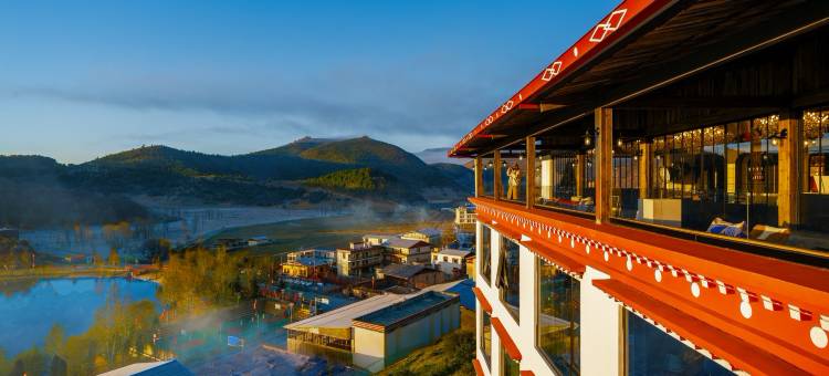 松赞林里雪山湖泊景观酒店(香格里拉松赞林寺景区内店)图片