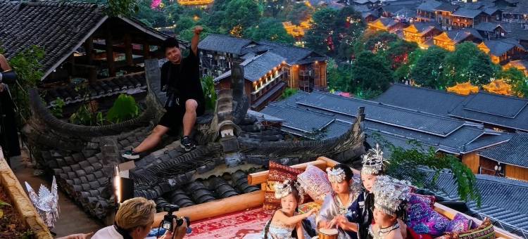 鸾喜·花开半夏全景美宿(西江千户苗寨店)图片