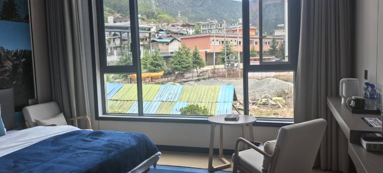 九米堂前徒步民宿(茨中教堂店)图片