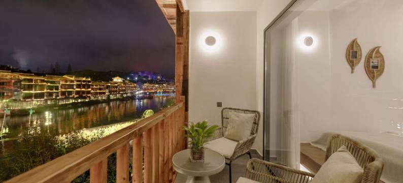 壹号·半居江景民宿图片