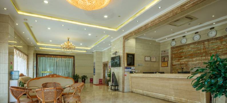 云泰商务酒店(昆明新螺蛳湾国际商贸城店)图片