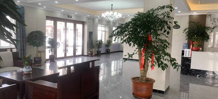 玉树罗曼假日酒店图片