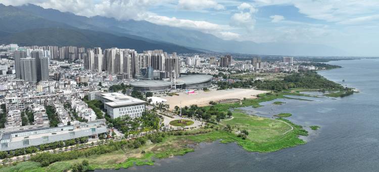 大理洱海公园亚朵酒店图片