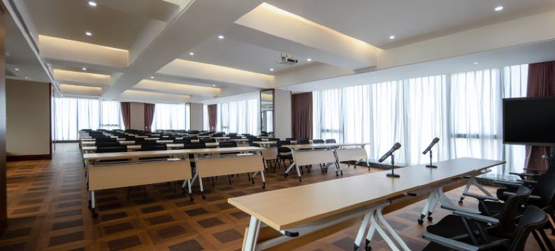 贞成湘行国际大酒店(乾州古城店)图片