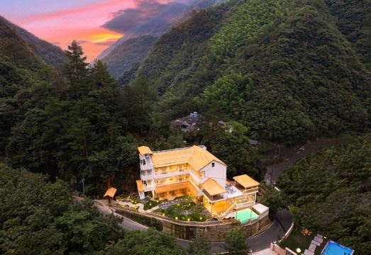 宿见·乡野·安古日式温泉度假民宿外景图