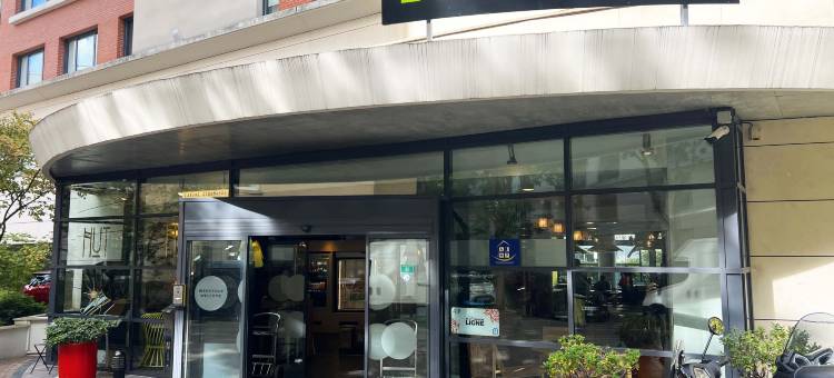吕埃尔 - 马尔梅松火车站 B&B 酒店(B&B Hotel Rueil-Malmaison Gare)图片