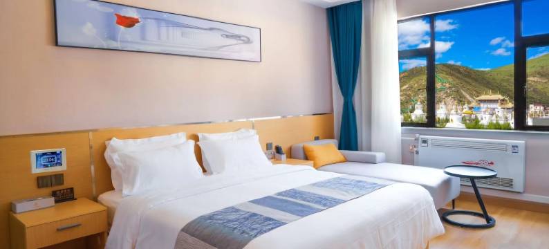 色达云上逸居酒店(洛若游客集散中心店)图片