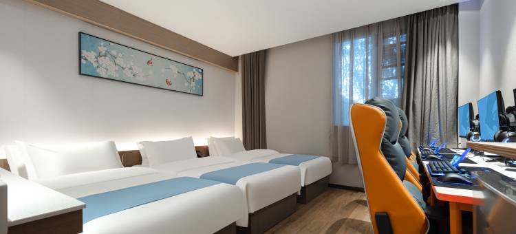 网鱼电竞酒店(宜兴客运站团氿风景区店)图片