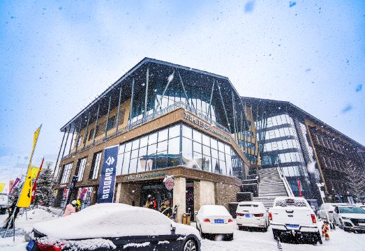 通化万峯假日酒店外景图