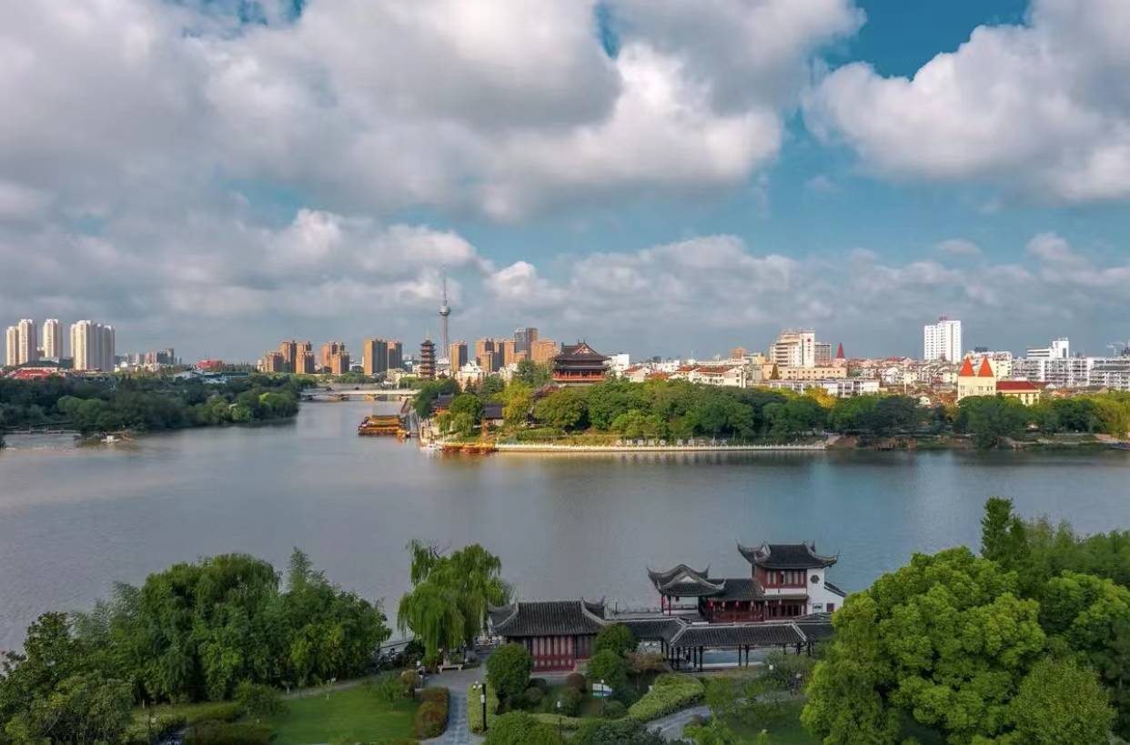 鸿途酒店(海陵坡子街凤城河景区店)图片