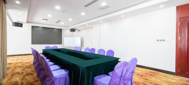 飞天假日酒店(张掖高铁西站钟鼓楼店)图片