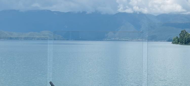 泸沽湖两棵树湖景客栈图片