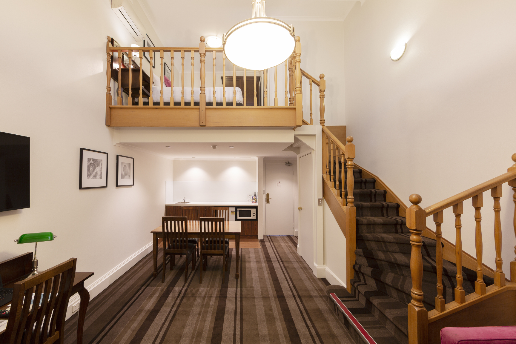 Mercure Canberra Hotel Overview