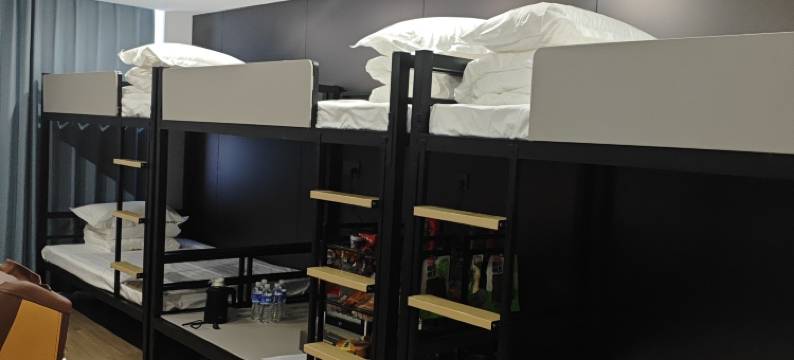 嬉游电竞酒店(保来国际城店)图片