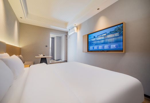 Lydia Hotel (Chengdu East Railway Station)Hotel Overview