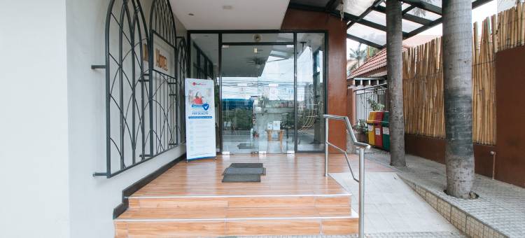 RedDoorz Plus at MM Hotel Las Pinas图片