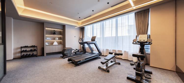 高邮服装城亚朵酒店图片